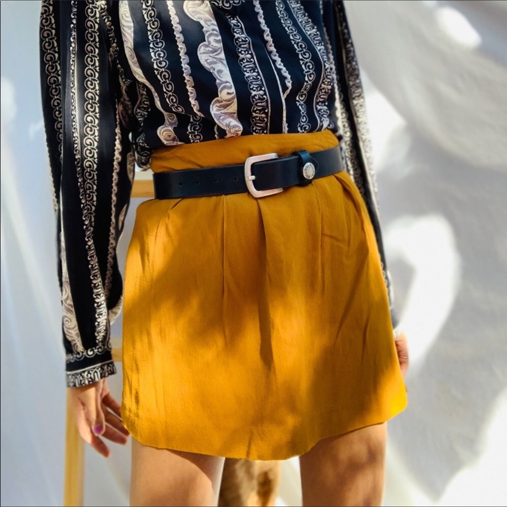 🔥🔥HOST PIC🔥🔥Forever 21 Mustard Mini Skirt